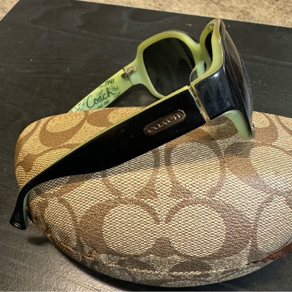 Vintage Coach Sunglasses - Green “Ginger” style - EUC - Case included - Picture 4 of 5